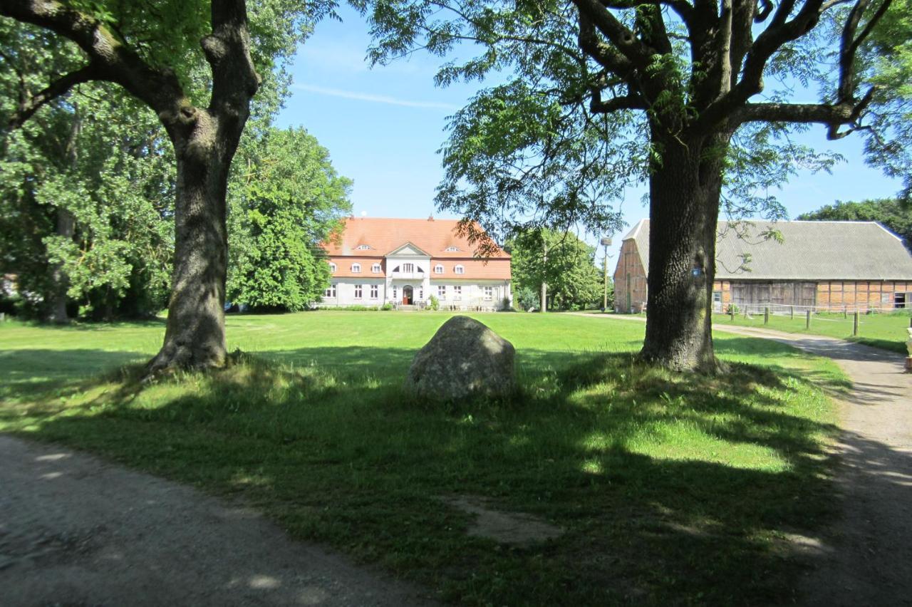 Fewo Gut Zarrentin Zarrentin  Bagian luar foto